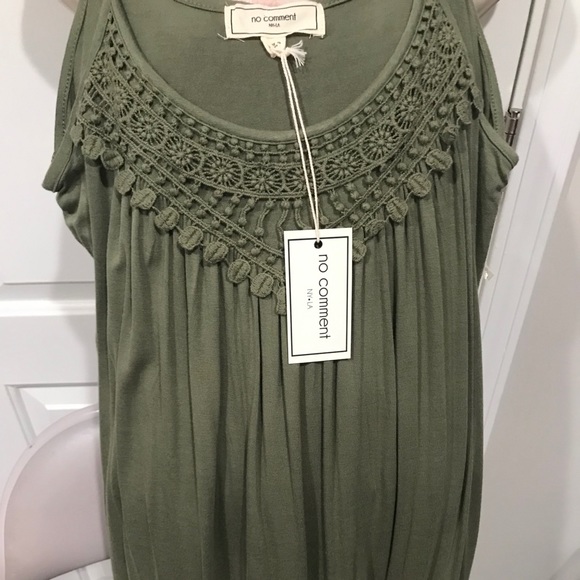 Dresses - Picture 4 of 6